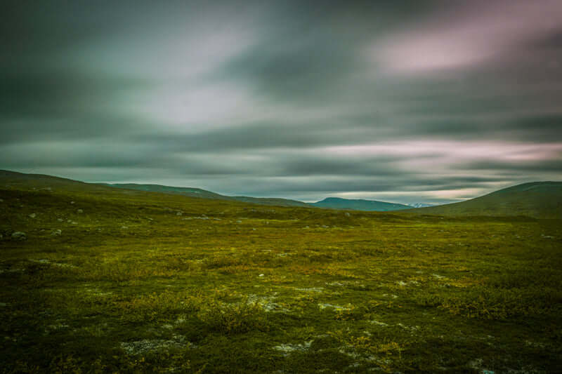 Saltfjellet – Grønne vidder under dramatisk himmel