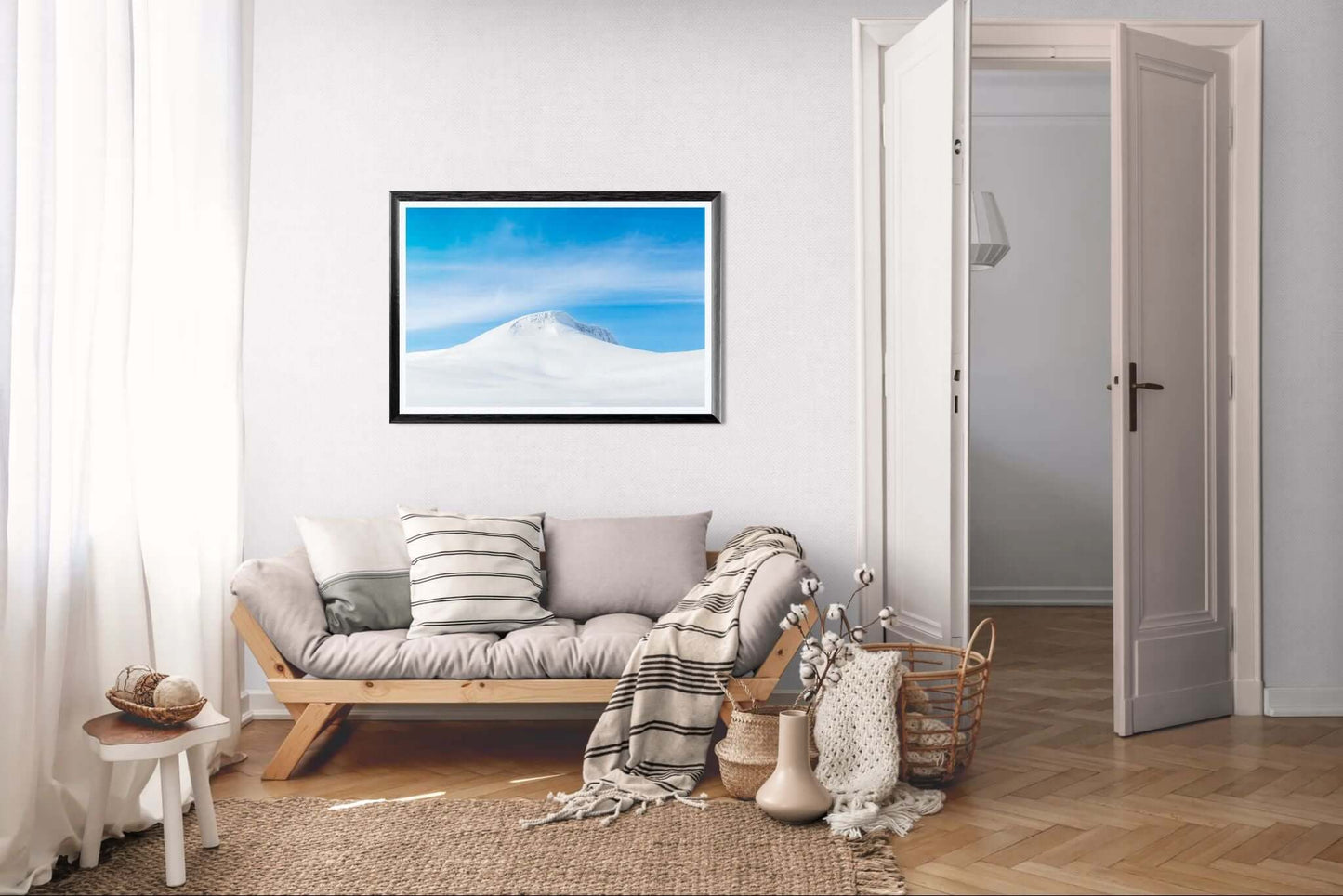 Fjellro – et fotografi som bringer naturens stillhet inn i stua.