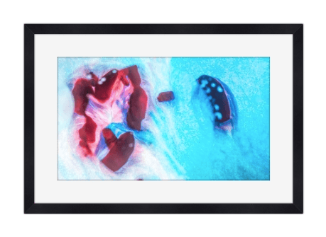 Red and Blue Splash – Abstrakt fotokunst | Fotofryd.no