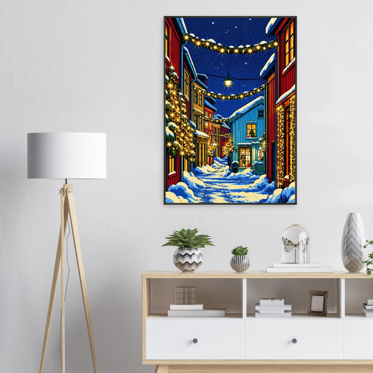 Jul i sjøgato motiv med julelys og snø, perfekt veggkunst til stue eller kontor.