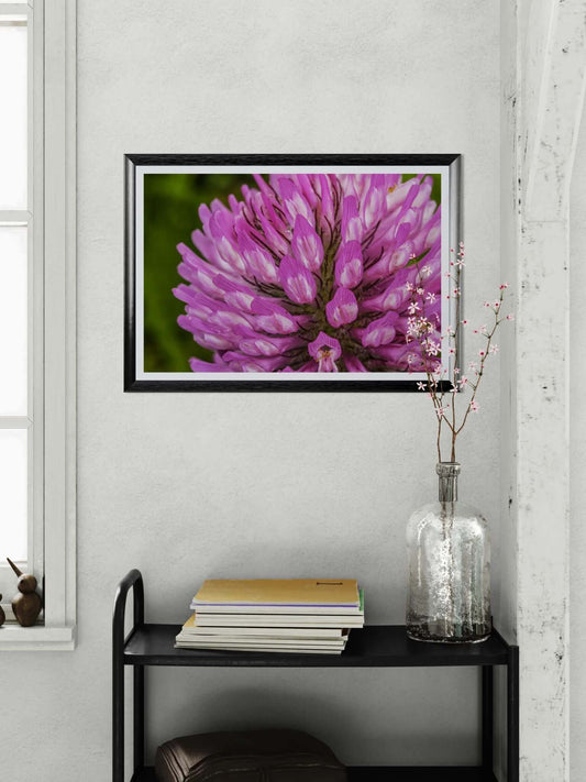 Naturinspirert interiør med blomsterkunst og dekor – stil og ro til hjemmet