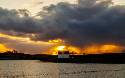 Dramatisk himmel over kysten – Fotokunst fra Fotofryd.no