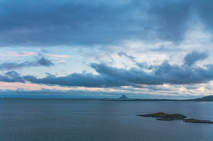 Nordnorsk kystlandskap – veggbilde med utsikt over hav og himmel