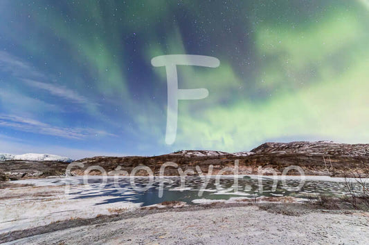 Nordlys over Umskaret – veggbilde fra Helgelandskysten