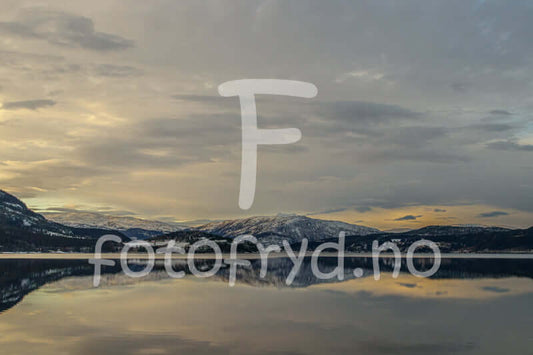 Valbysteinen Fjell og stille vann – Fotofryd