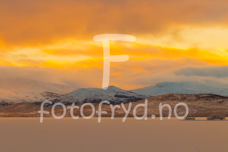Raudvatnet solnedgang over fjell – Fotofryd