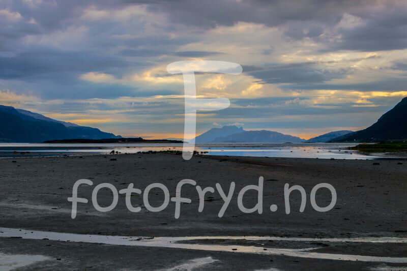 Kystmagi i Kveldslys