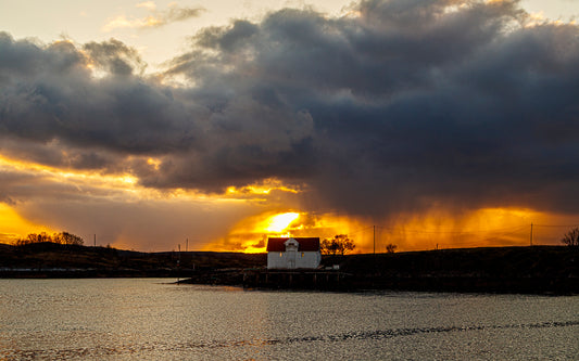 Dramatisk himmel over kysten – Fotokunst fra Fotofryd.no