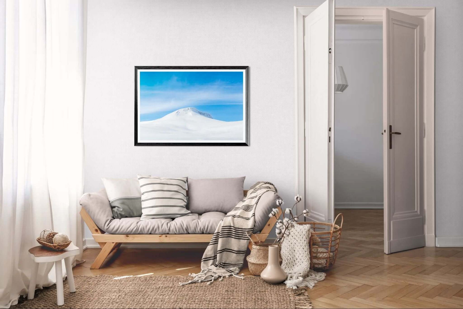 Fjellro – et fotografi som bringer naturens stillhet inn i stua.