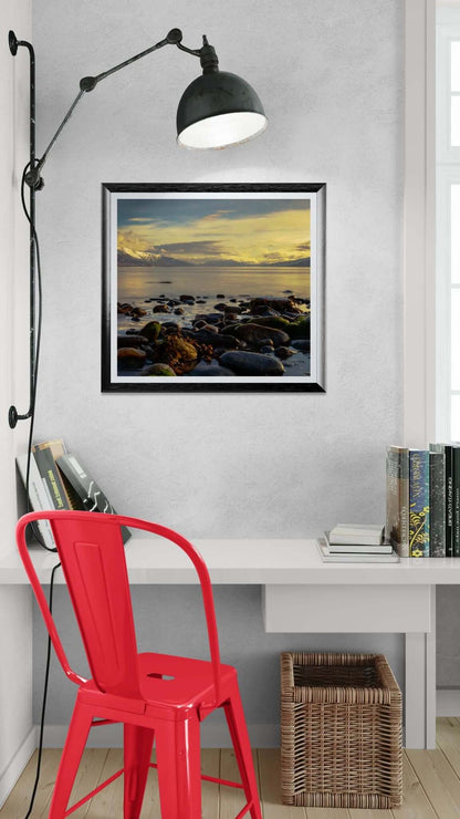 Ranfjorden  et fotografi som gir arbeidsplassen et pust fra naturen.