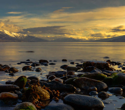 Ranfjorden  et fotografi som gir arbeidsplassen et pust fra naturen.