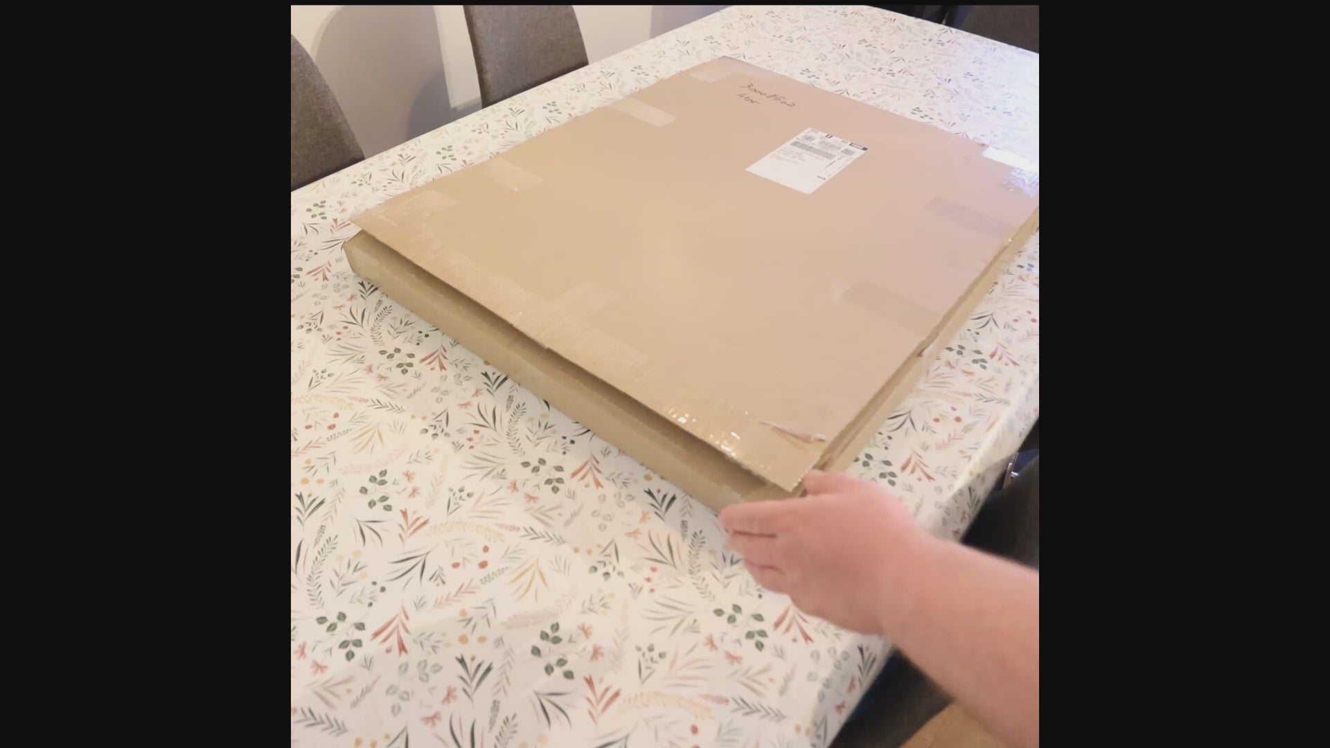 Last inn video: Utpakking av skumplate fra fotofryd.no